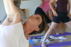 Utthita-Trikonasana-man